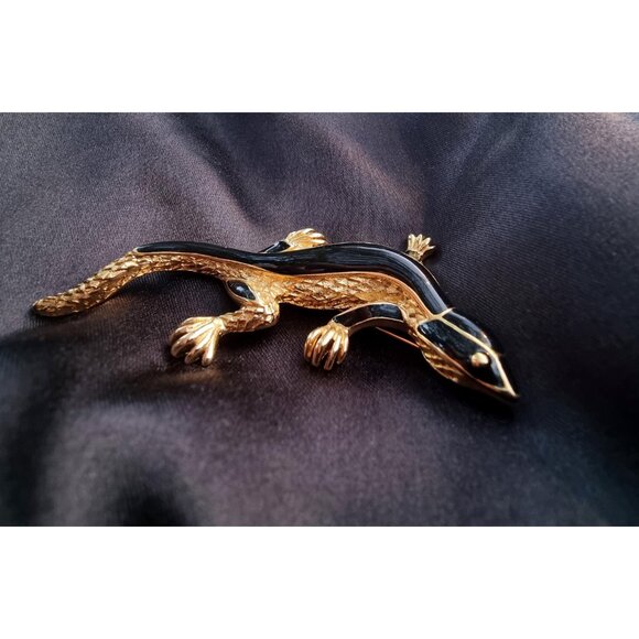 Rare Find Vintage 1990s TRIFARI Signed Gold and Black Lizard Reptile Brooch Pin - Picture 6 of 8